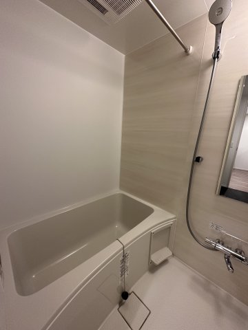 お風呂で疲れを癒しましょう。