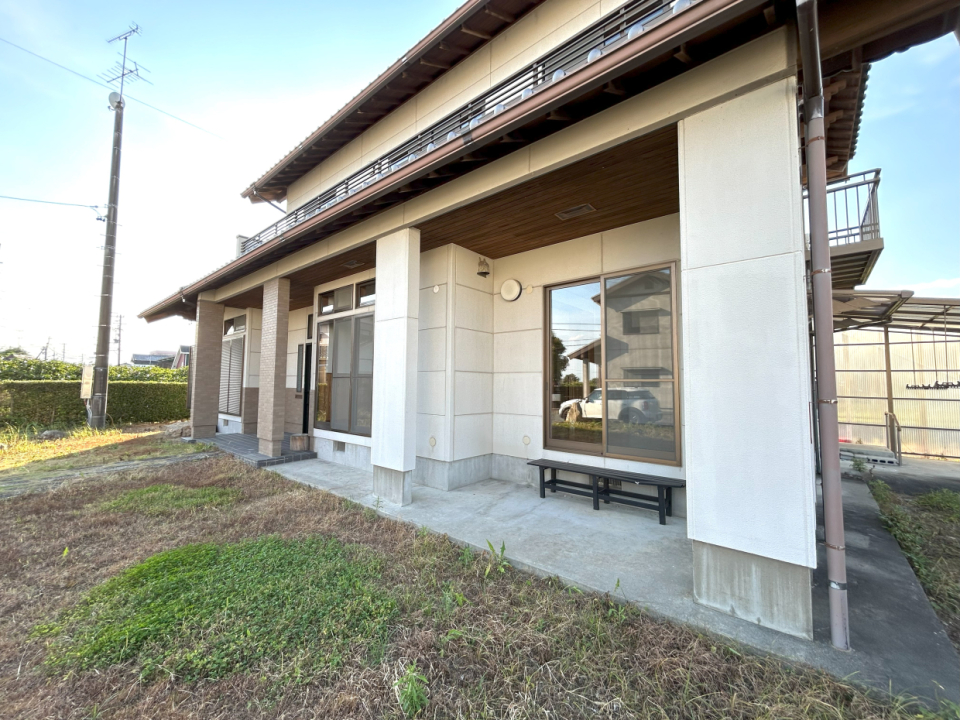 LDKからお庭に。お月見でもしましょうか。