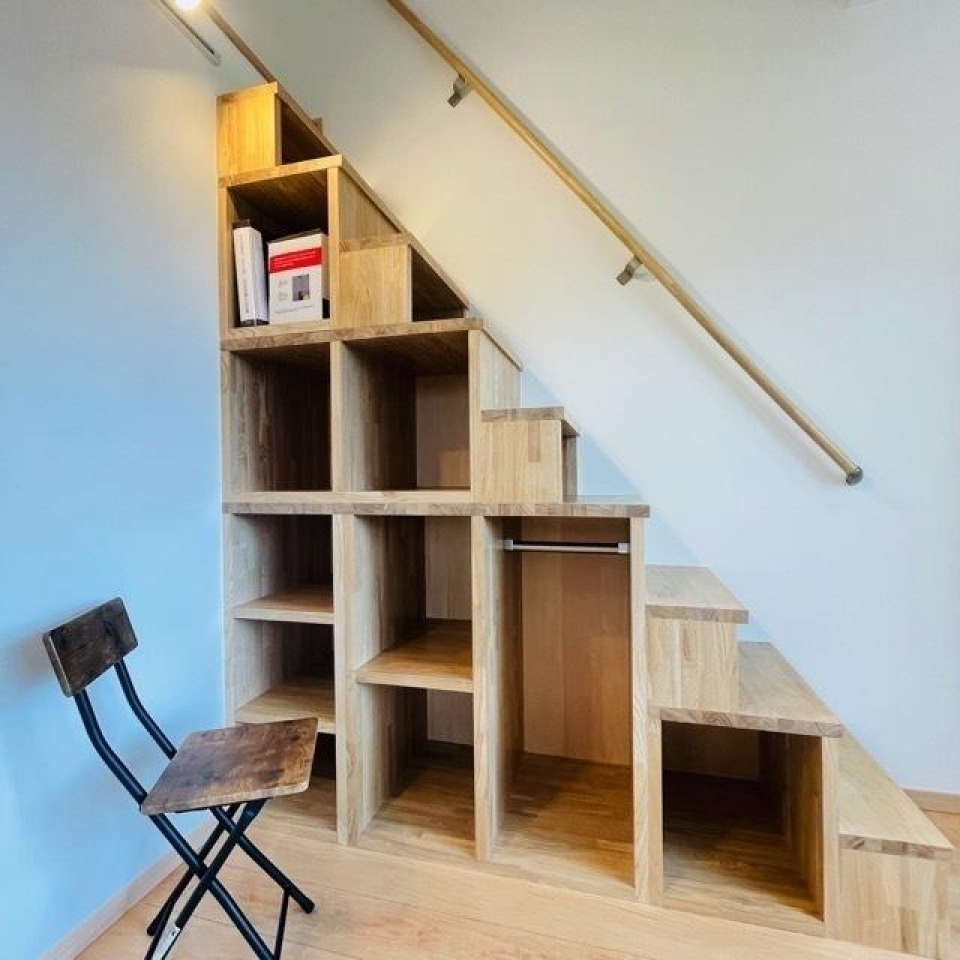 ワクワク感のあるこの階段！何をどう入れようかな