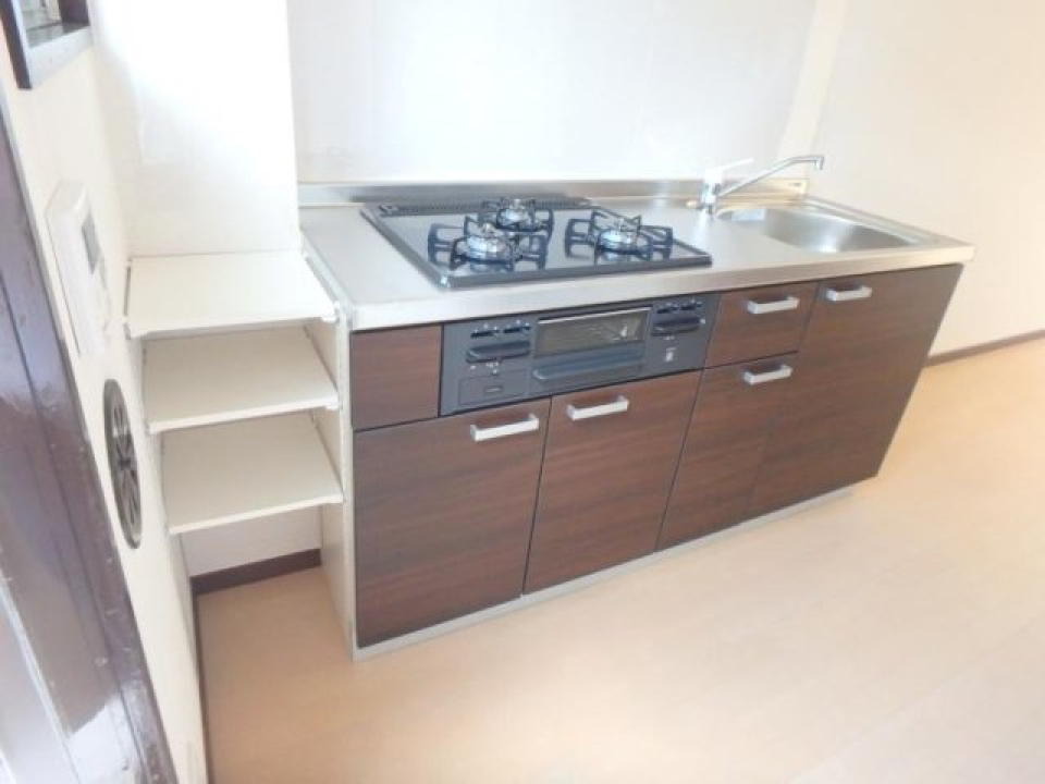 システムキッチン（3口ガスコンロ・グリル付）