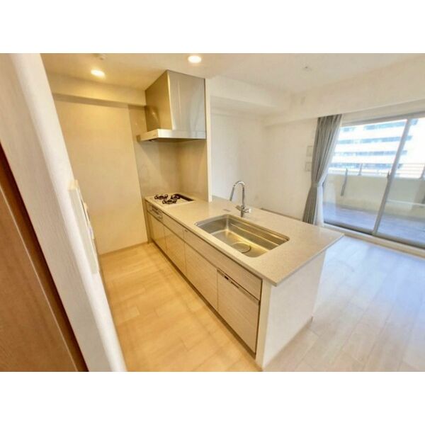 対面式システムキッチン