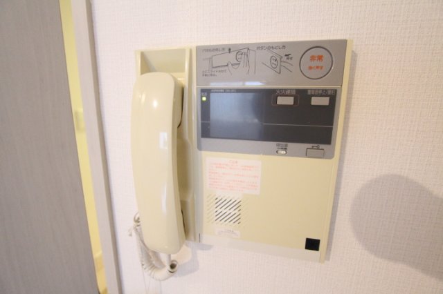 ※参考写真　TVインターホンではありません。