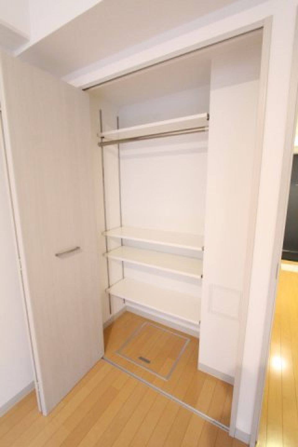 ※参考写真（別タイプのお部屋です。）