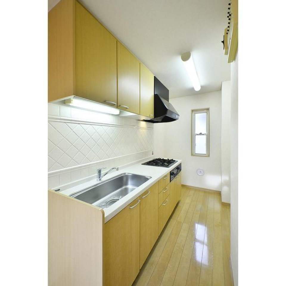 収納も設備もしっかりとしたステキなキッチン。