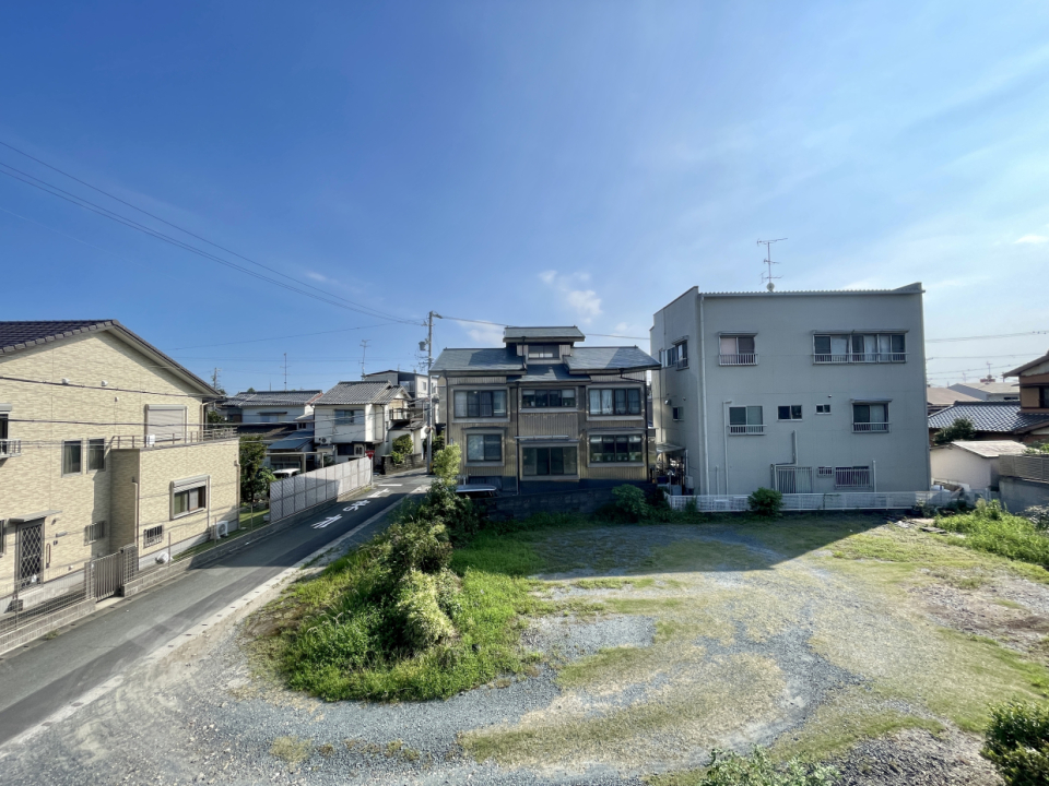 のどかで爽やかな、中野町の空気。耳を澄ませば、バイパスに入る大型トラックの音が聞こえます