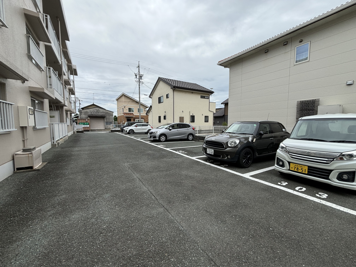 駐車場はあまり広くないので運転に自信がない方は現地確認をおすすめします。