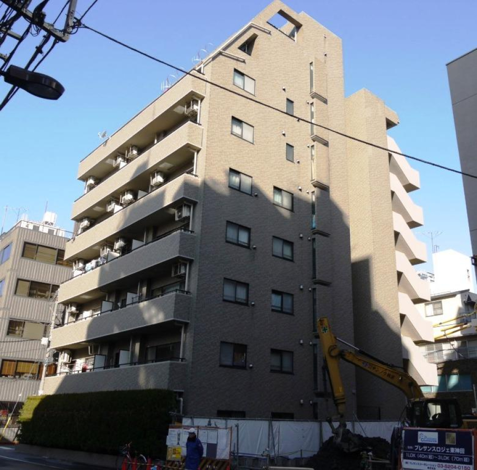 背も高くて印象的な建物です。