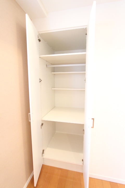 北側部屋の収納