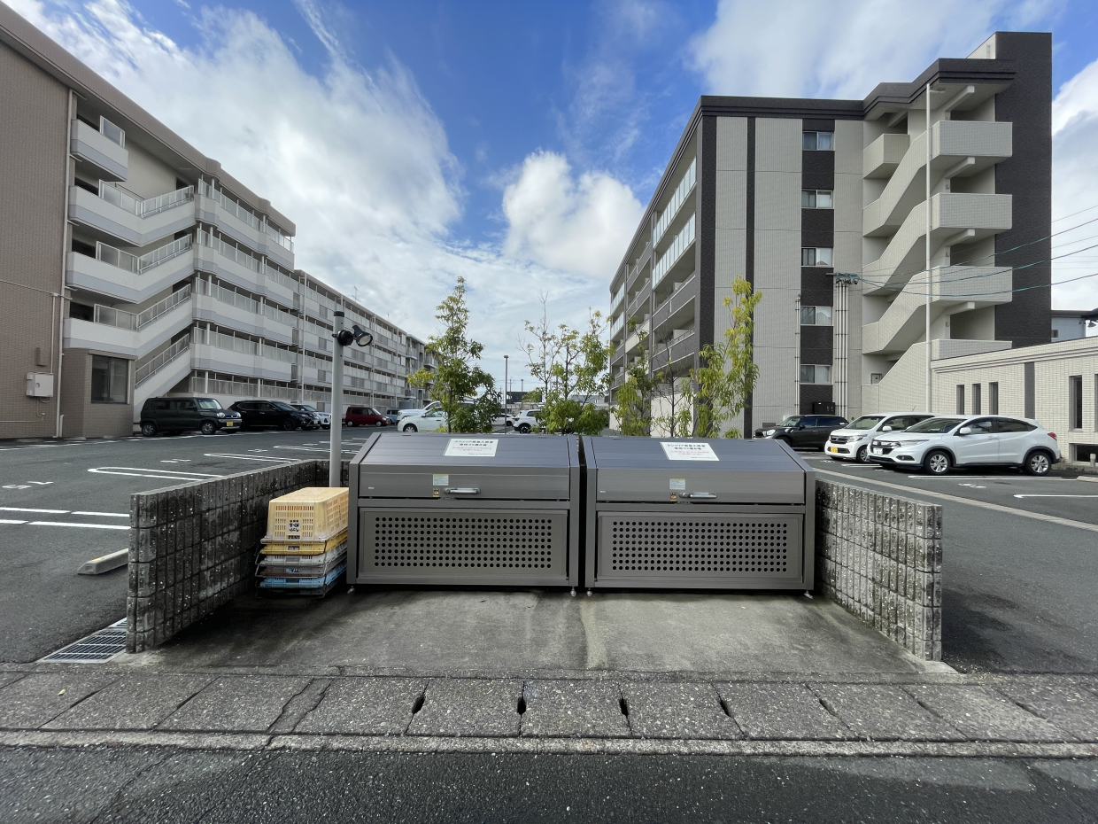 敷地内ゴミ置き場