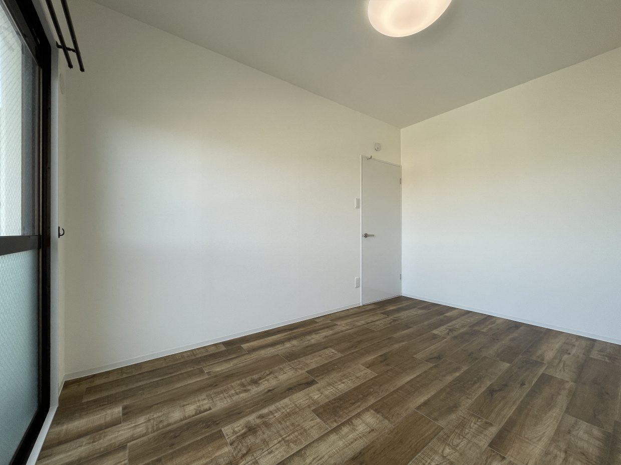 庭に調和を与えるお部屋に仕上がっております