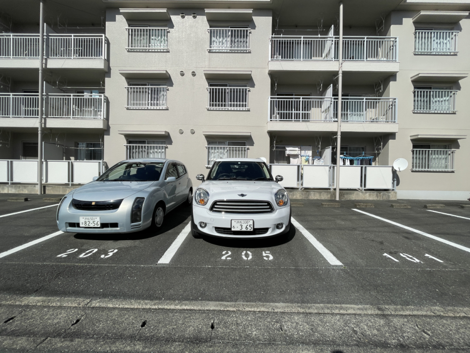 駐車場は道路沿いですが、車通りは激しくないので駐車はしやすい。