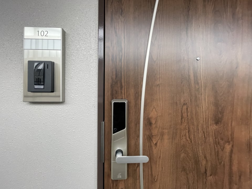 鍵は新しい電子ロック