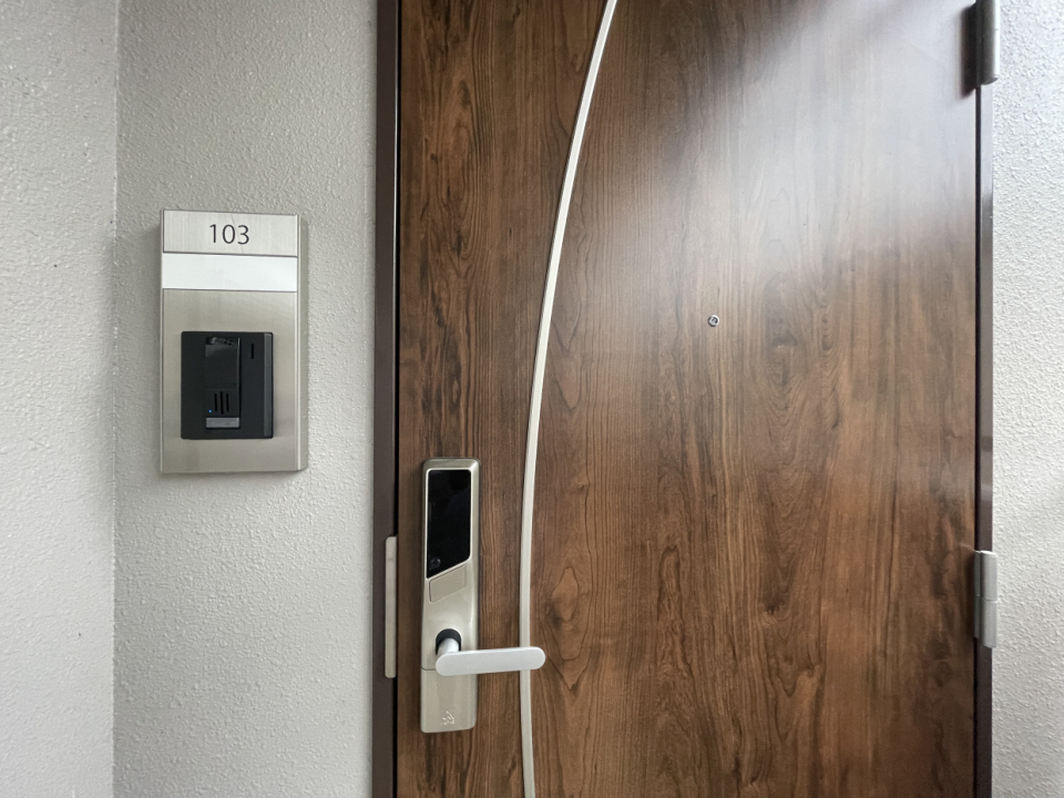 鍵は新しい電子ロック