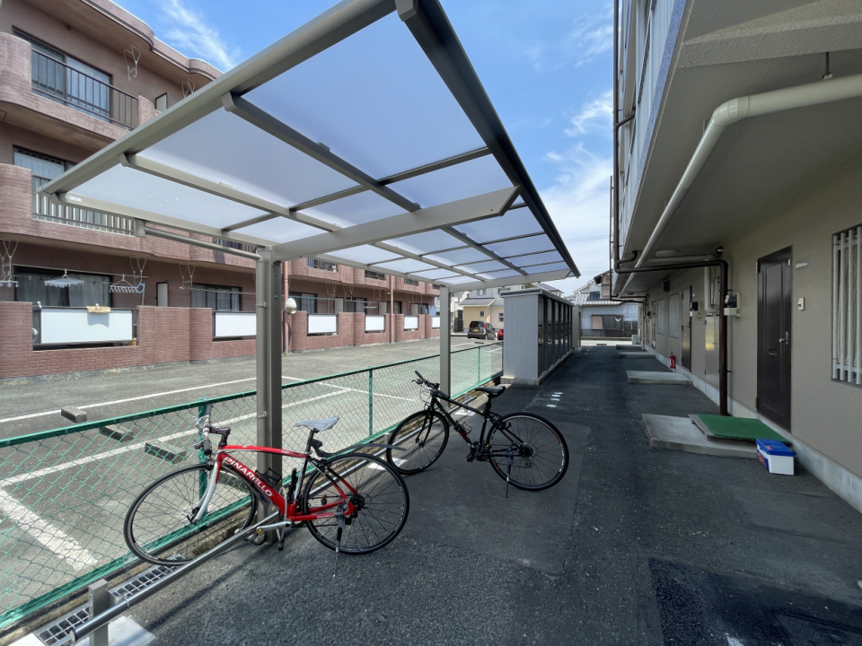 駐輪場も完備しています。