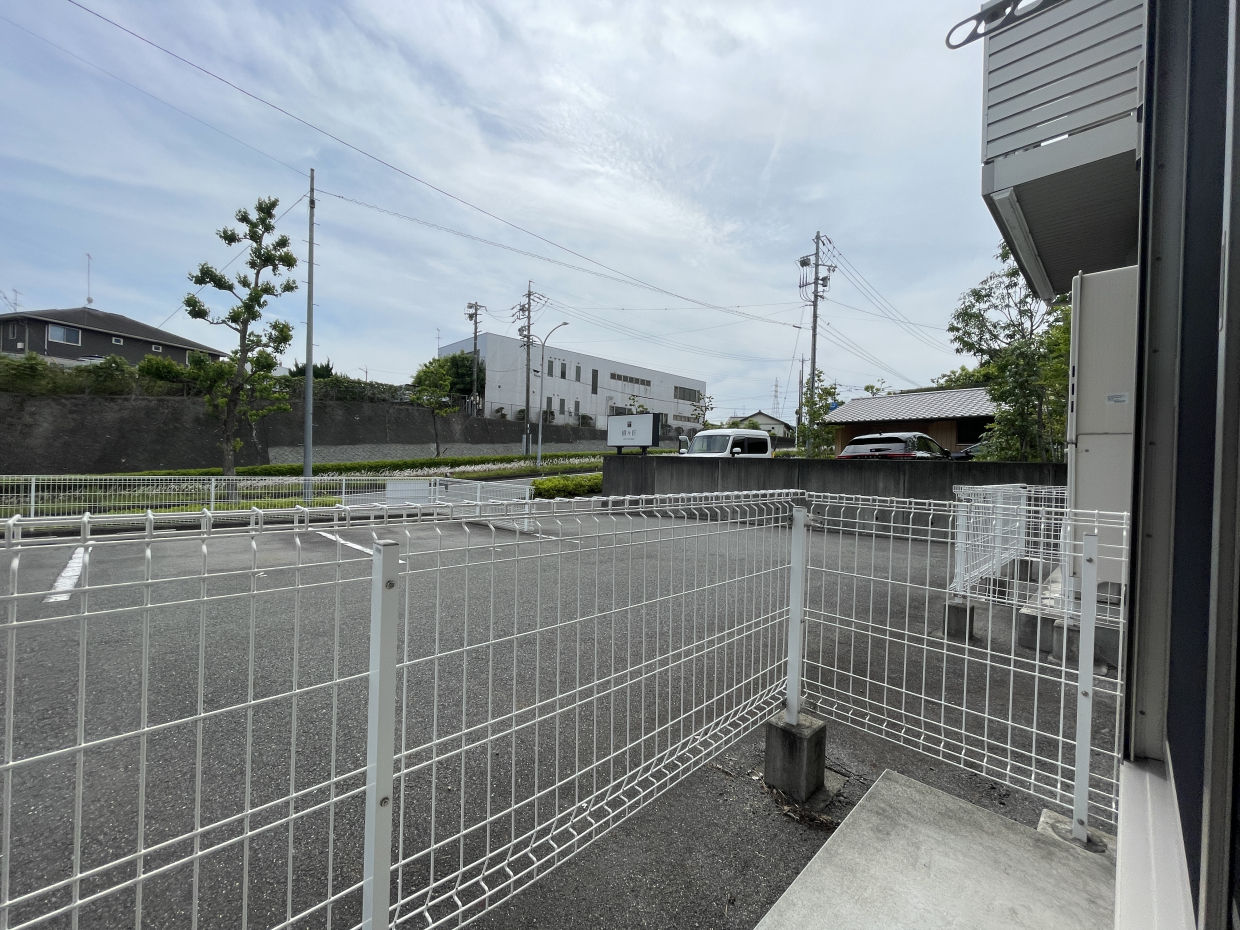 1階のお部屋はテラス付きです。
