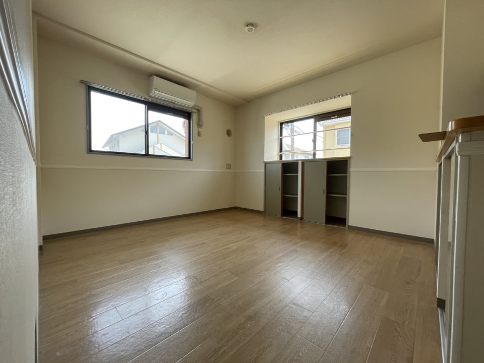 角部屋なので2面採光で明るい空間になっています