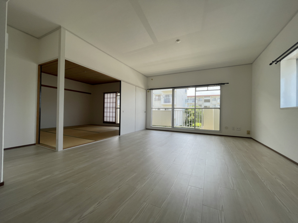 角部屋なので窓が2つあり開放感抜群です