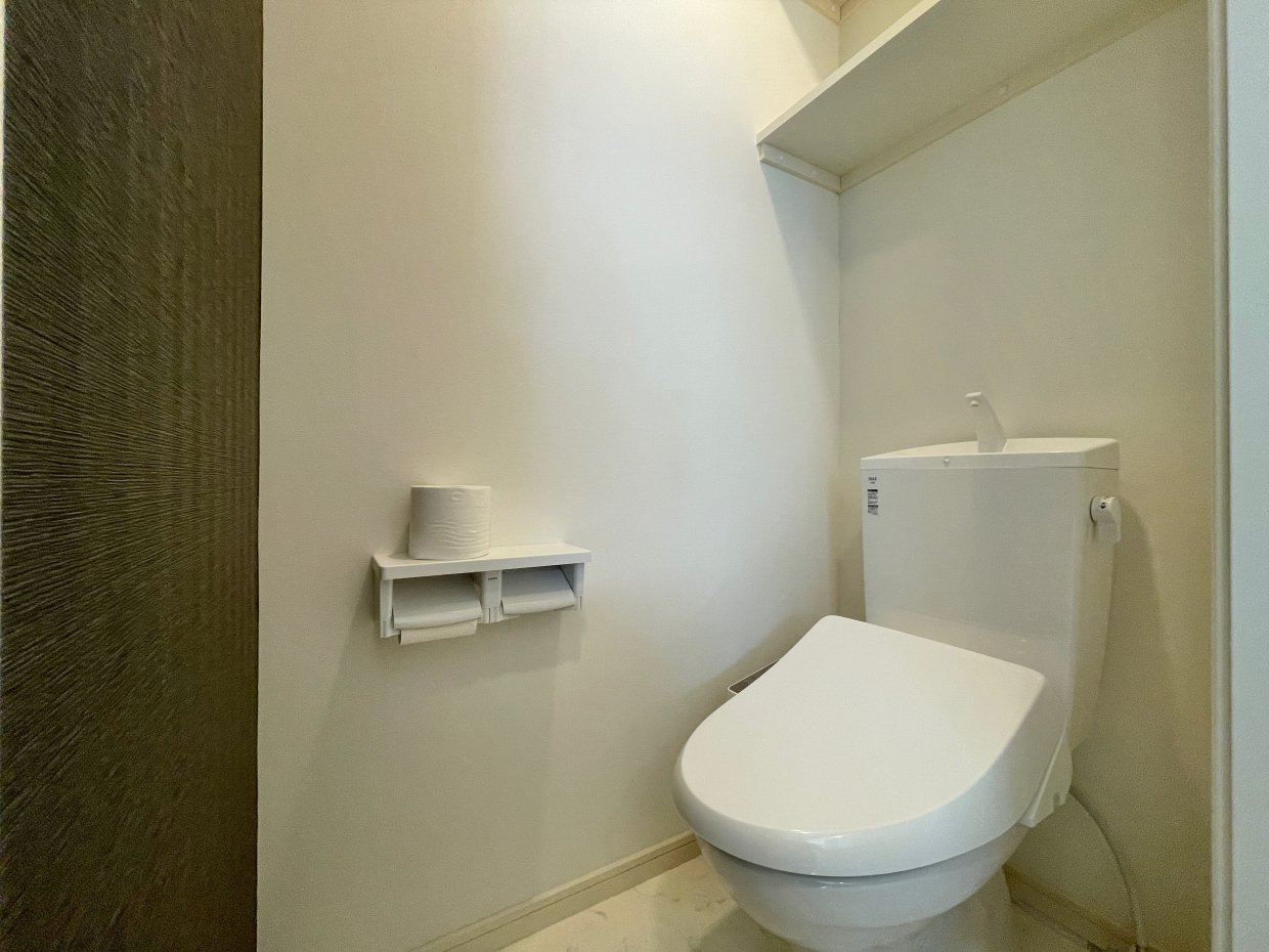 トイレも各階に1つ