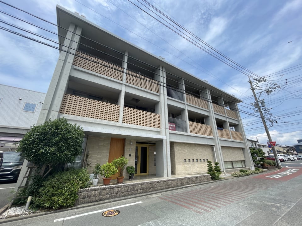 ちょっぴりアジアンテイストな外観