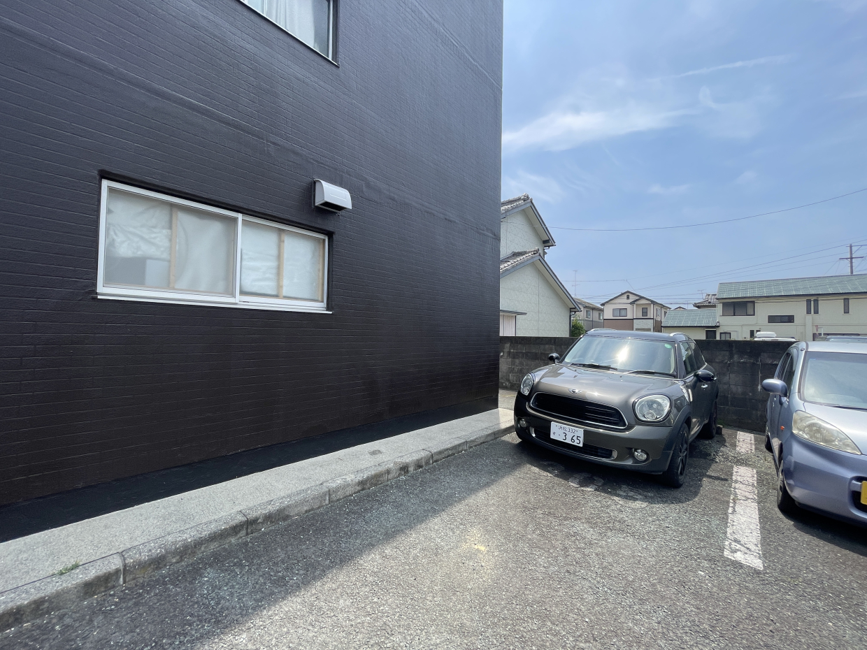 駐車場1台無料です
