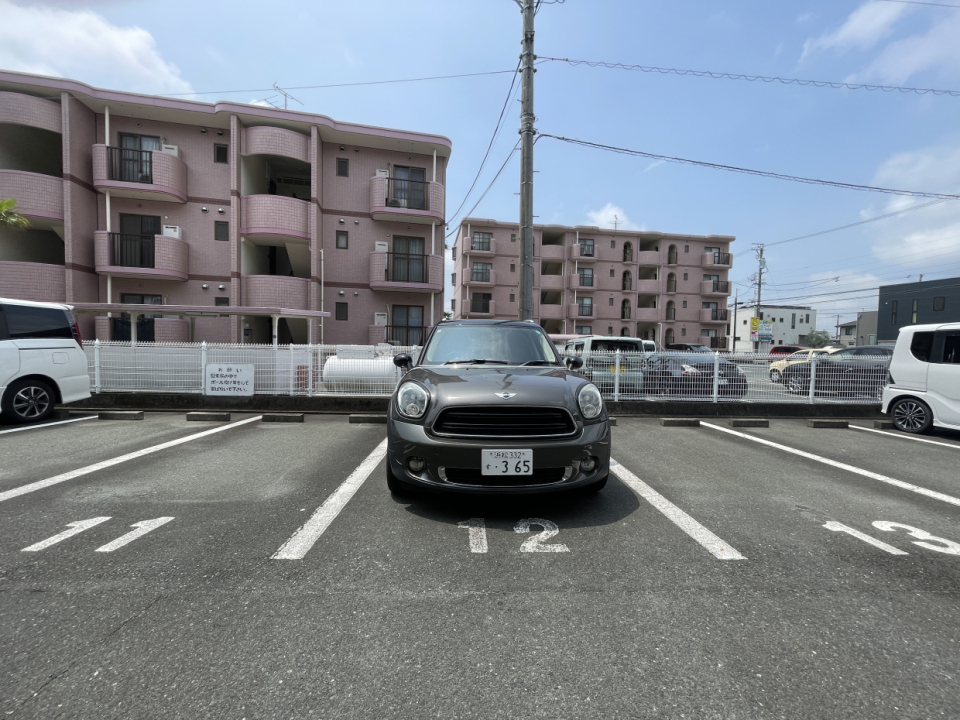 駐車場は敷地内1台無料