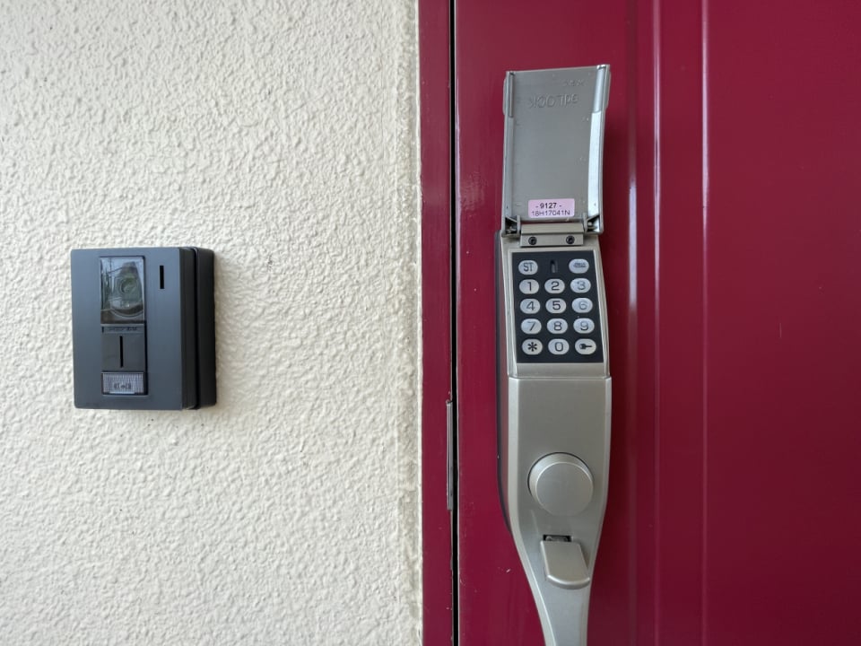 電子キーなのでワンタッチで開閉できて便利
