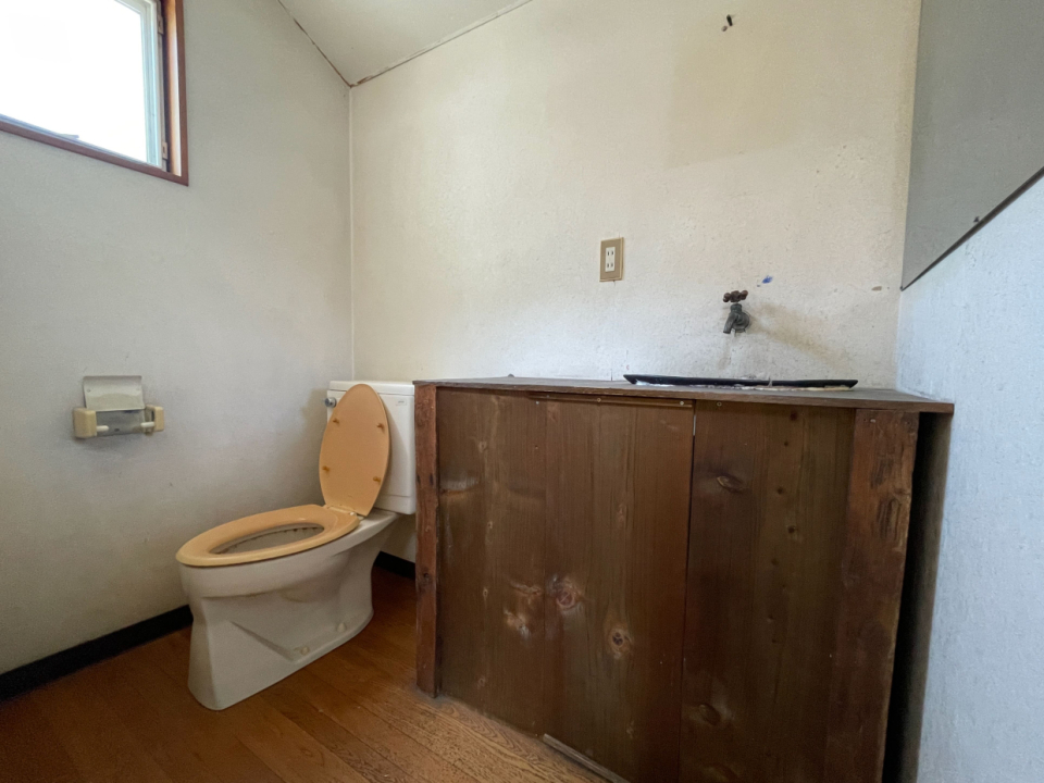 トイレと洗面台