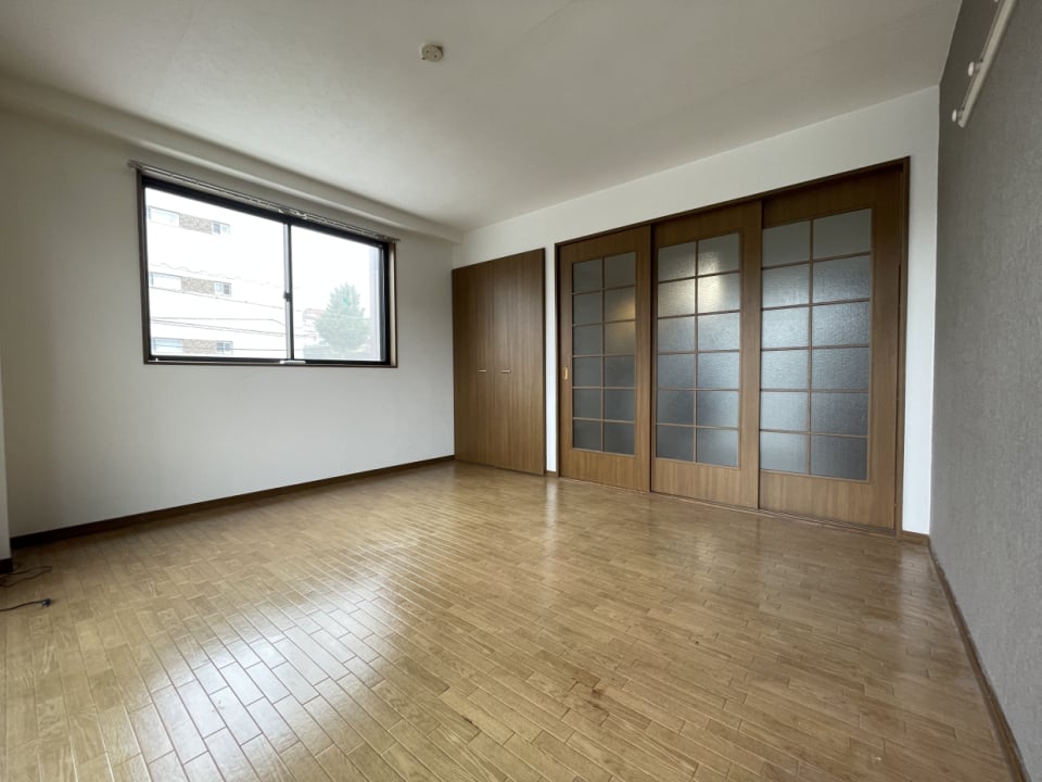 角部屋なので2面採光で明るい