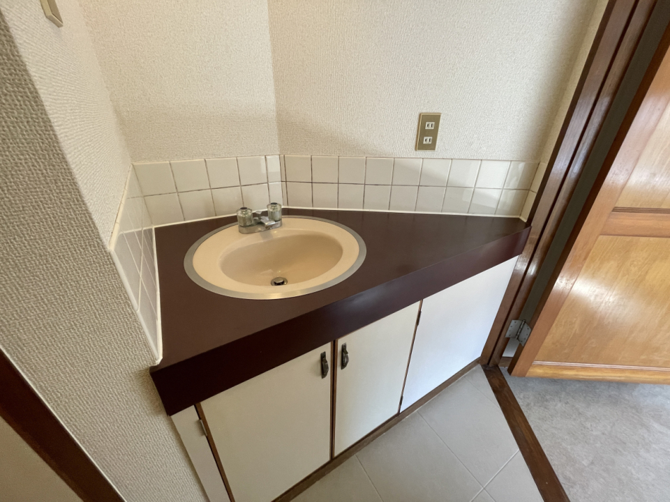 レトロな洗面台