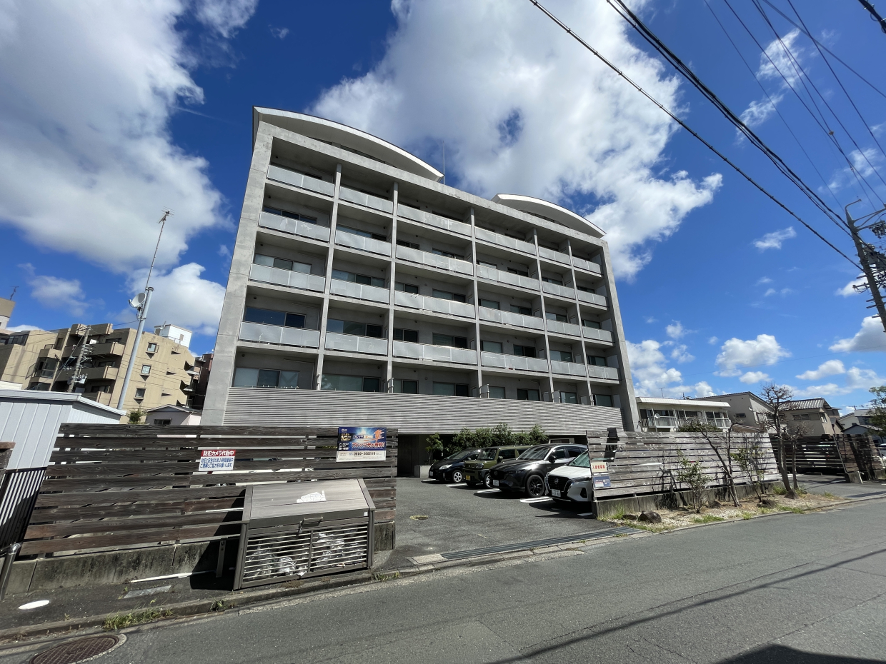浜松駅まで徒歩13分の好立地マンションです