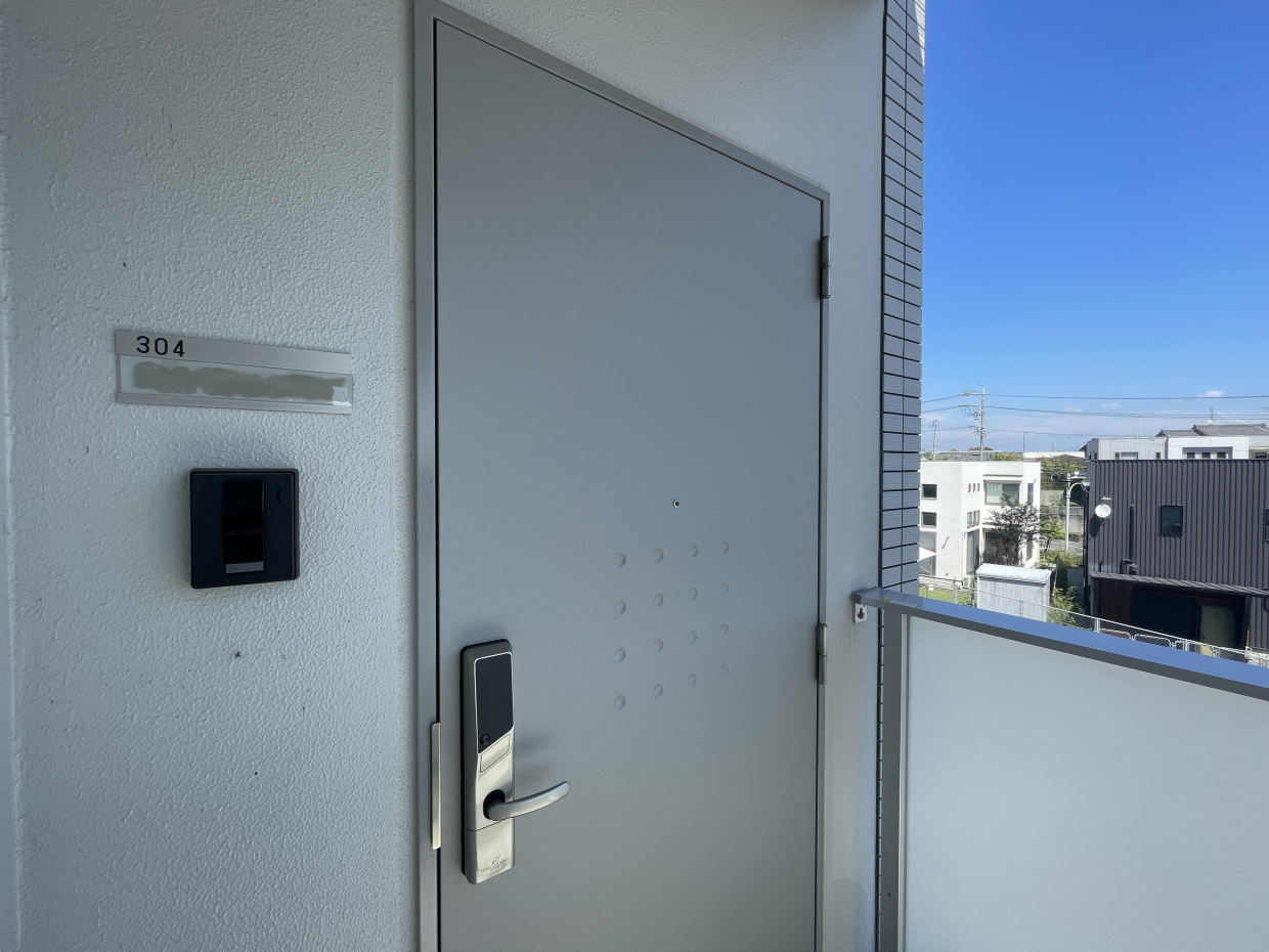 鍵は新しいタイプの電子ロックです