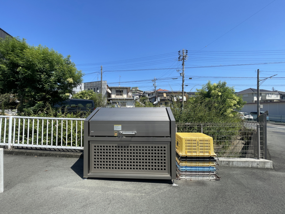 敷地内ゴミ捨て場