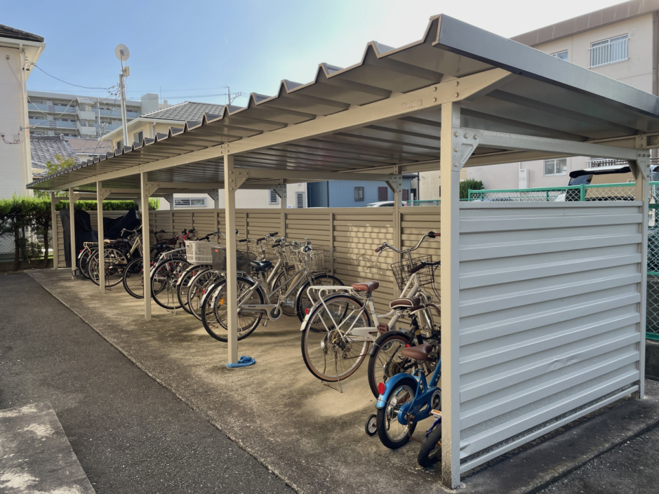 屋根付きの駐輪場
