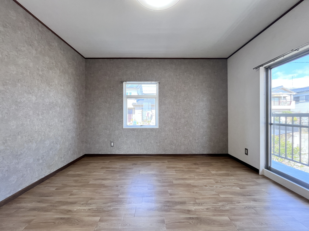 2Fの約8帖の洋室