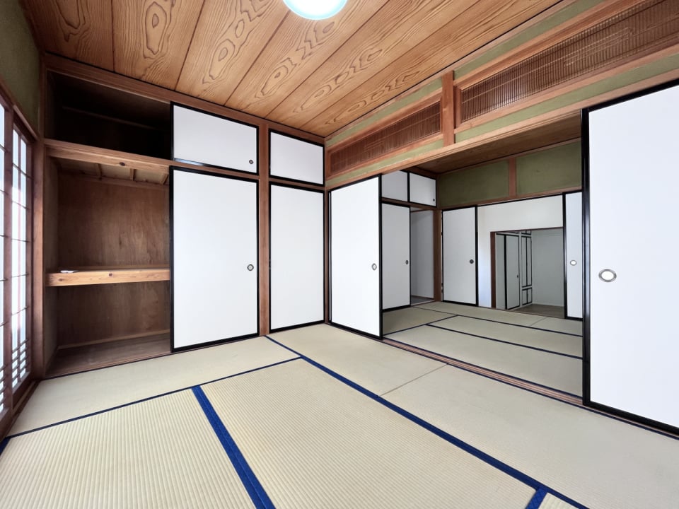 約6帖の和室が2間続いています