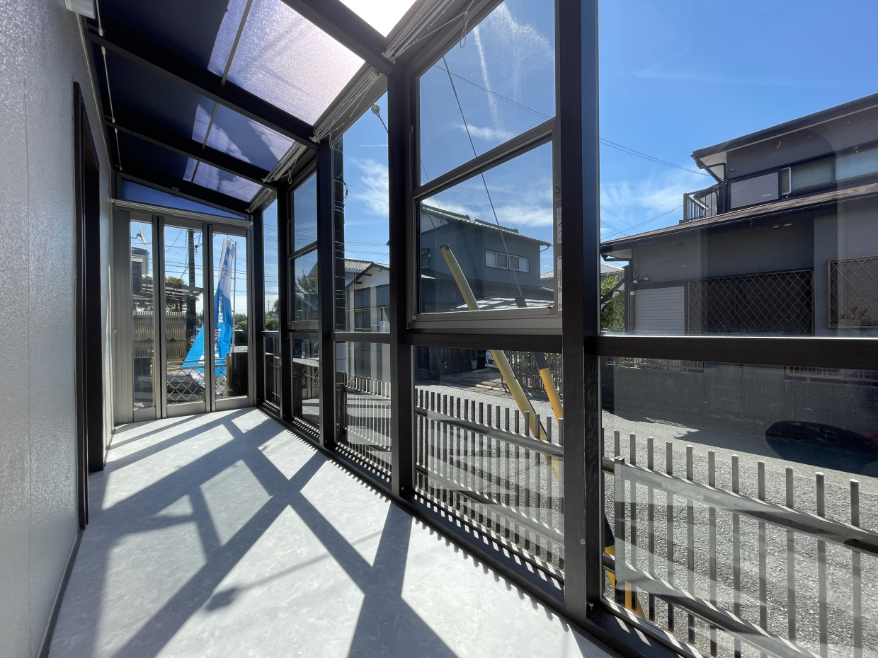 共働きのご夫婦でも安心して洗濯物を干しておけます。