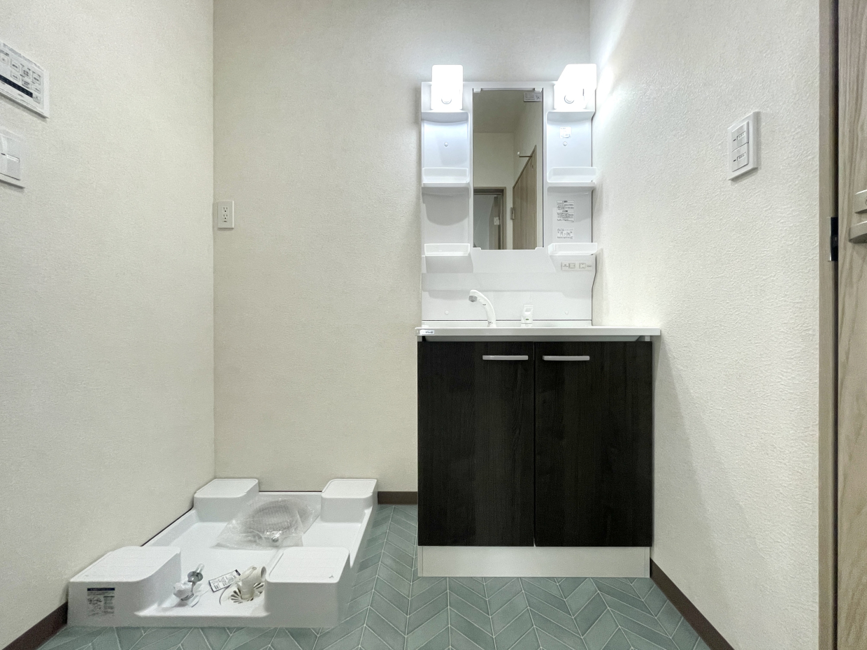 洗面台と洗濯機置き場