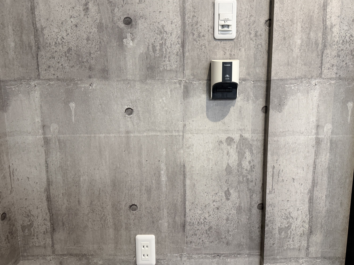 EV充電器や、コンセントが設けられています