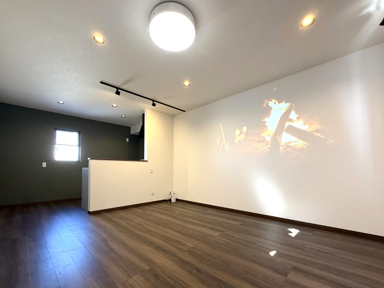 2階リビングも14帖ほどのゆとりのある広さ