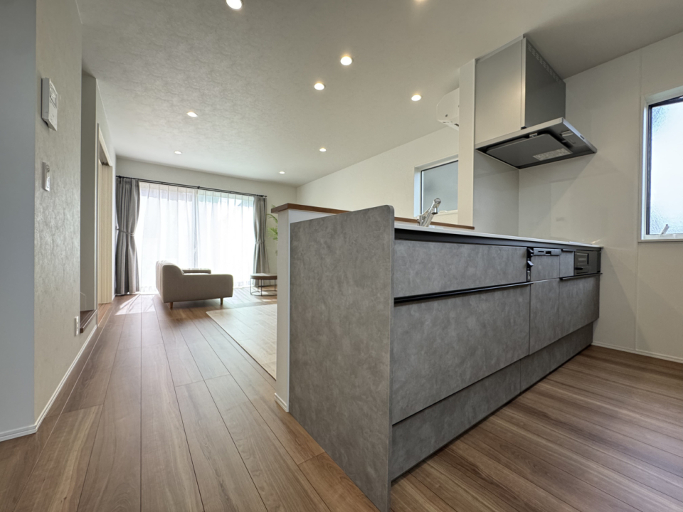 キッチンも食洗器付きのシステムキッチン