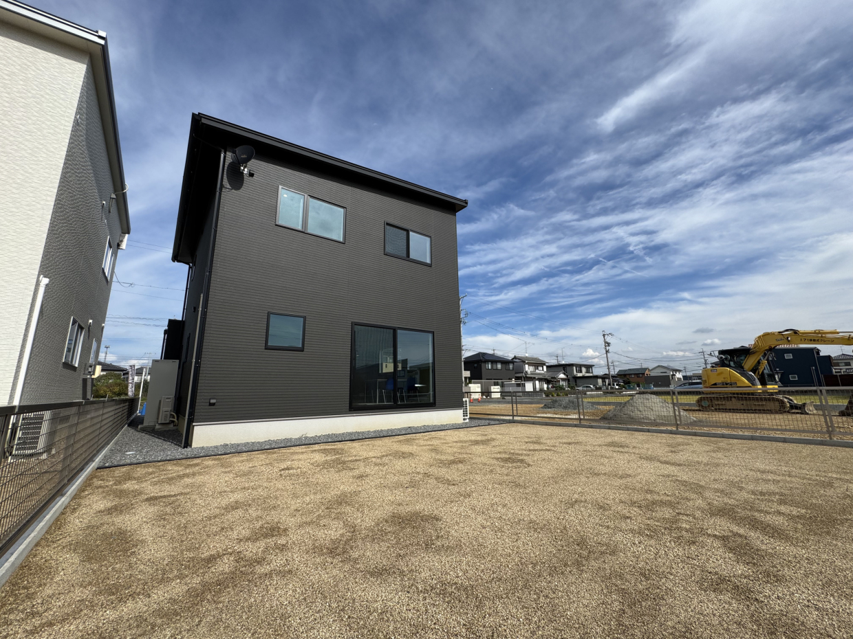 お庭は約45帖の広さ