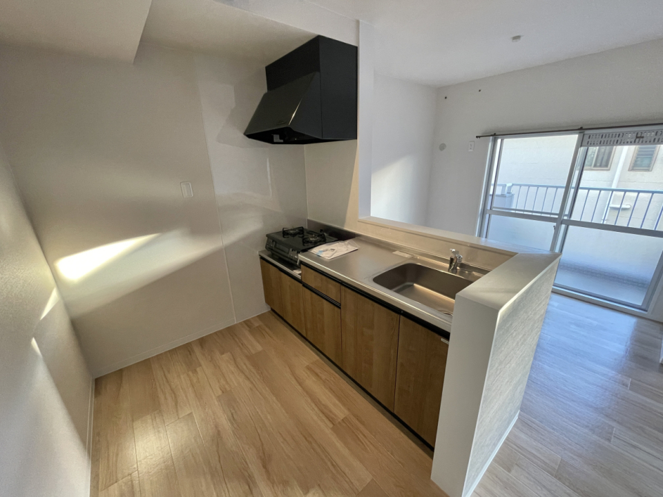 広々です。2口のガスコンロ付き