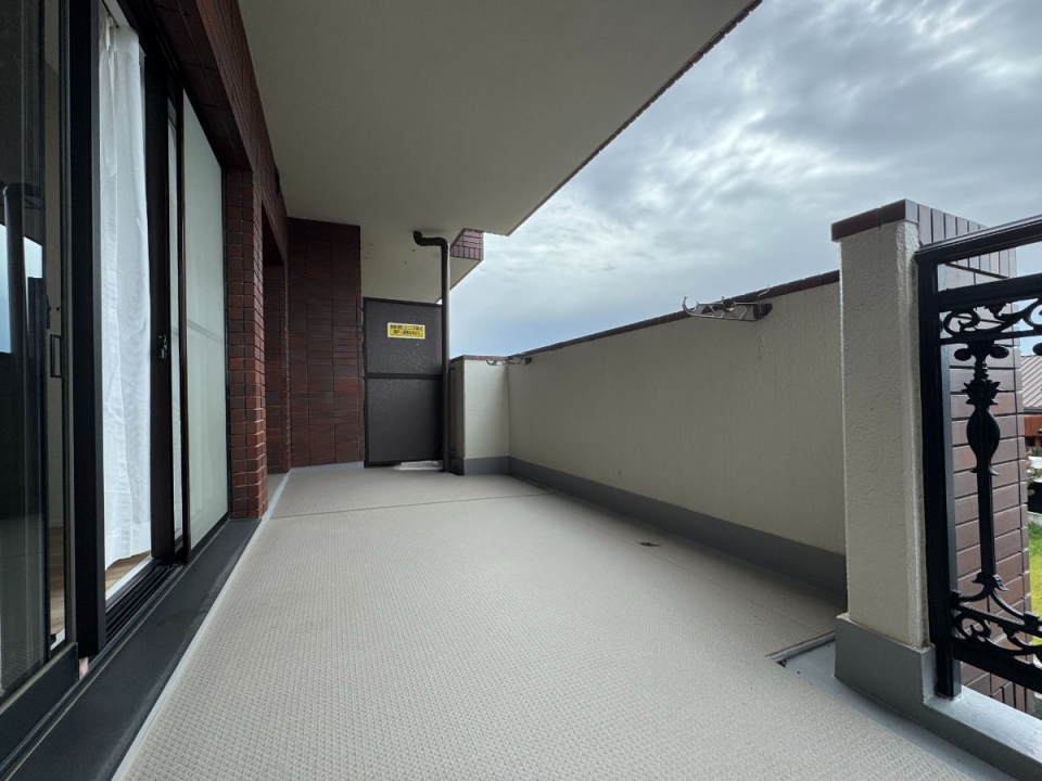 バルコニーは広い