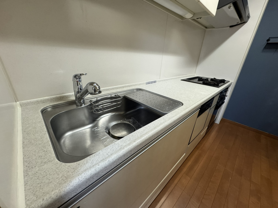 食洗器が故障していたりしますので、交換が必要