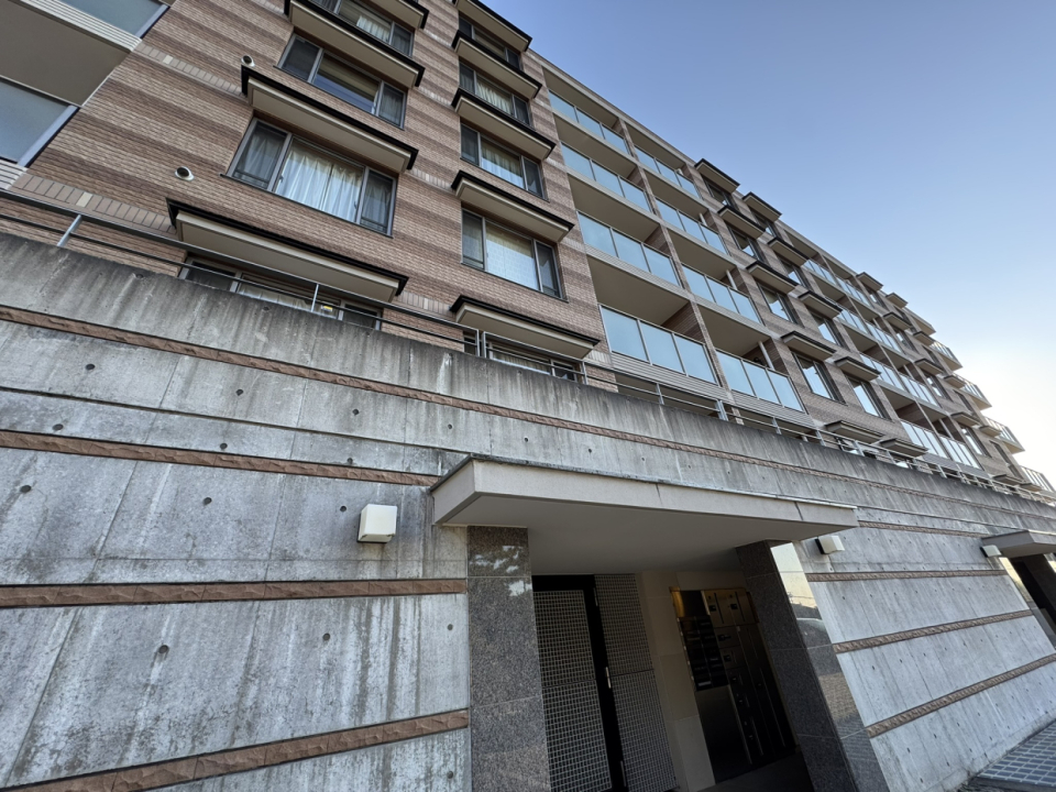 建物外観も高級感がある