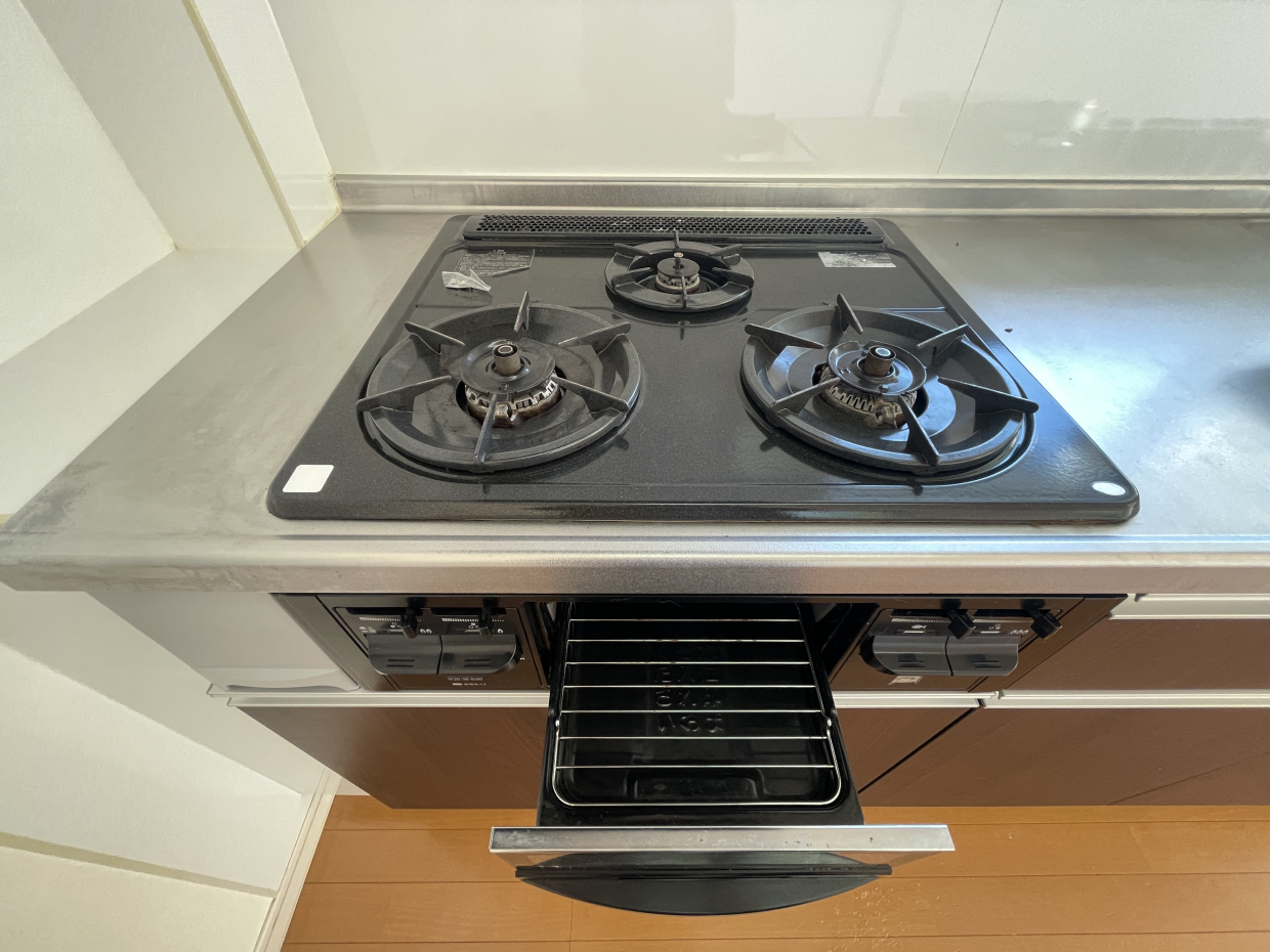 3口コンロにグリル付き