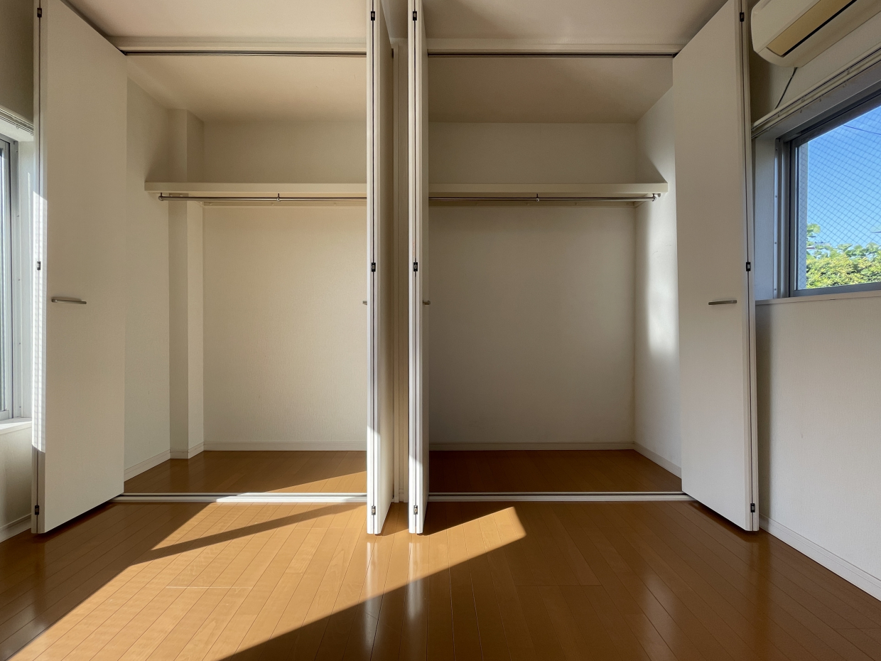 壁一面のたっぷり収納