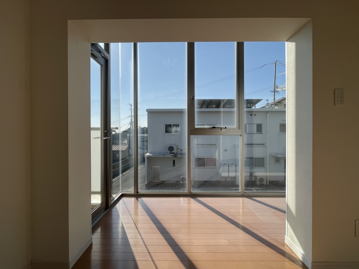 太陽の光が燦々と降り注ぐ