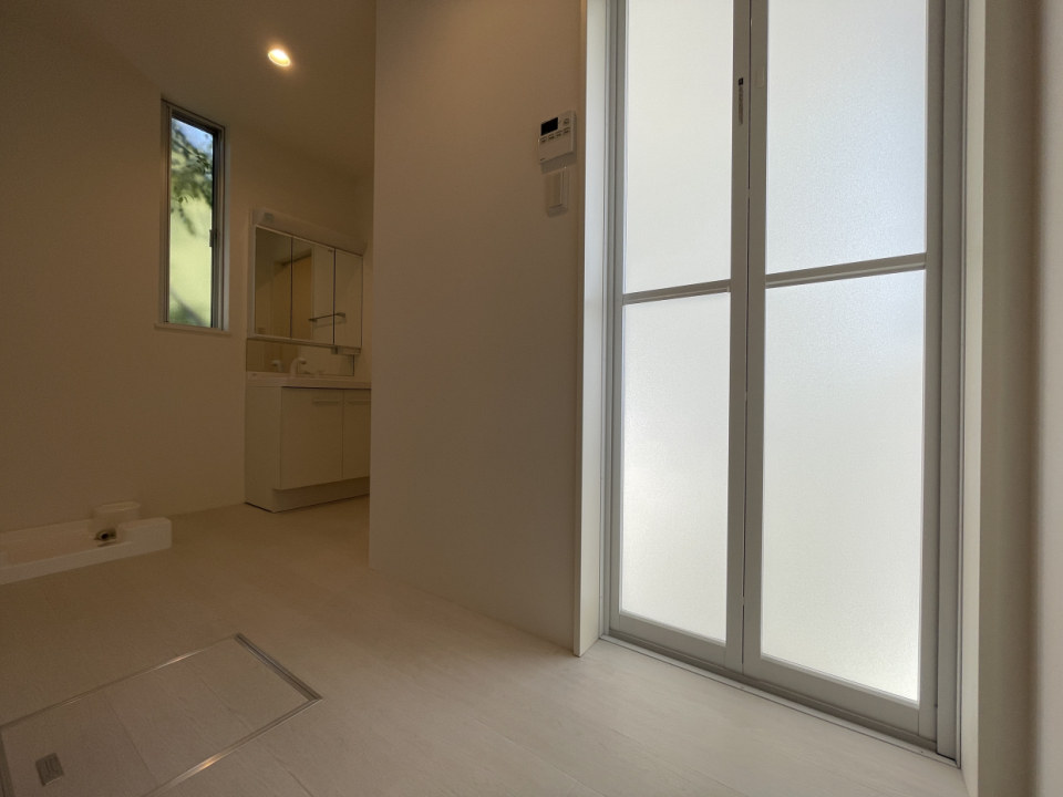 洗面スペースは広め