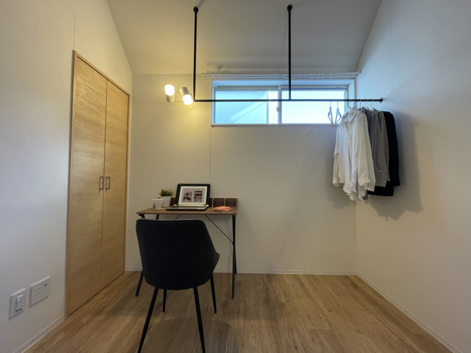 2つの寝室のホール的な